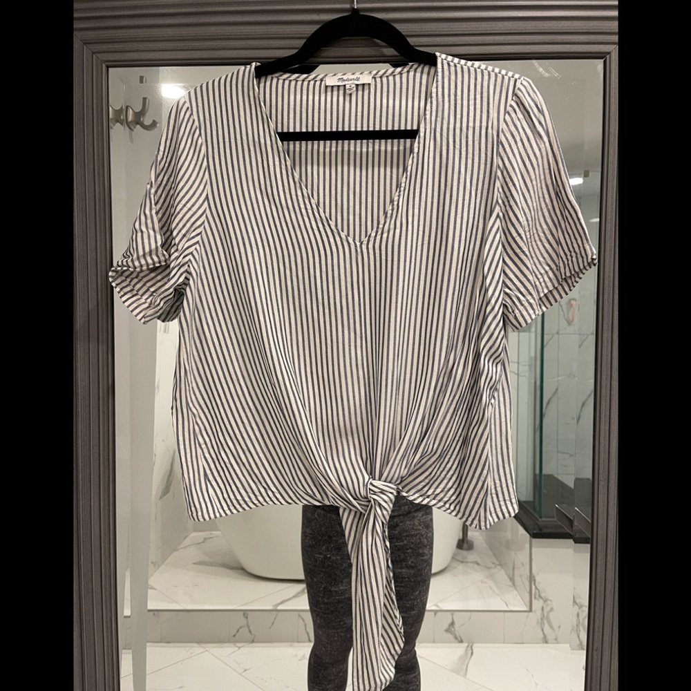 madewell blue and white striped t-shirt with tie, size M